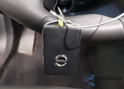 2022 Volvo Xc60 Recharge Plug-In Hybrid T8 Inscription Expression Extended Range from USA, damaged, VIN YV4H60DZ7N1036633